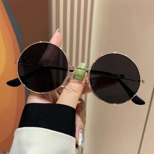 Round Metal Frame Sunglasses - Black Lenses